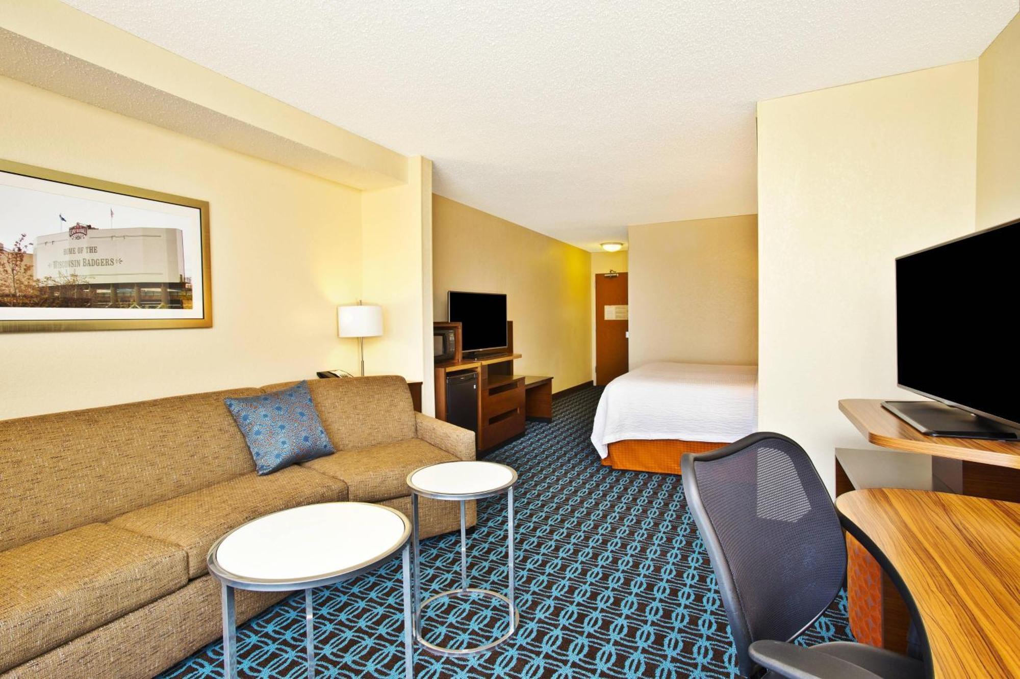 Fairfield & By Marriott West/middleton Hotel Madison