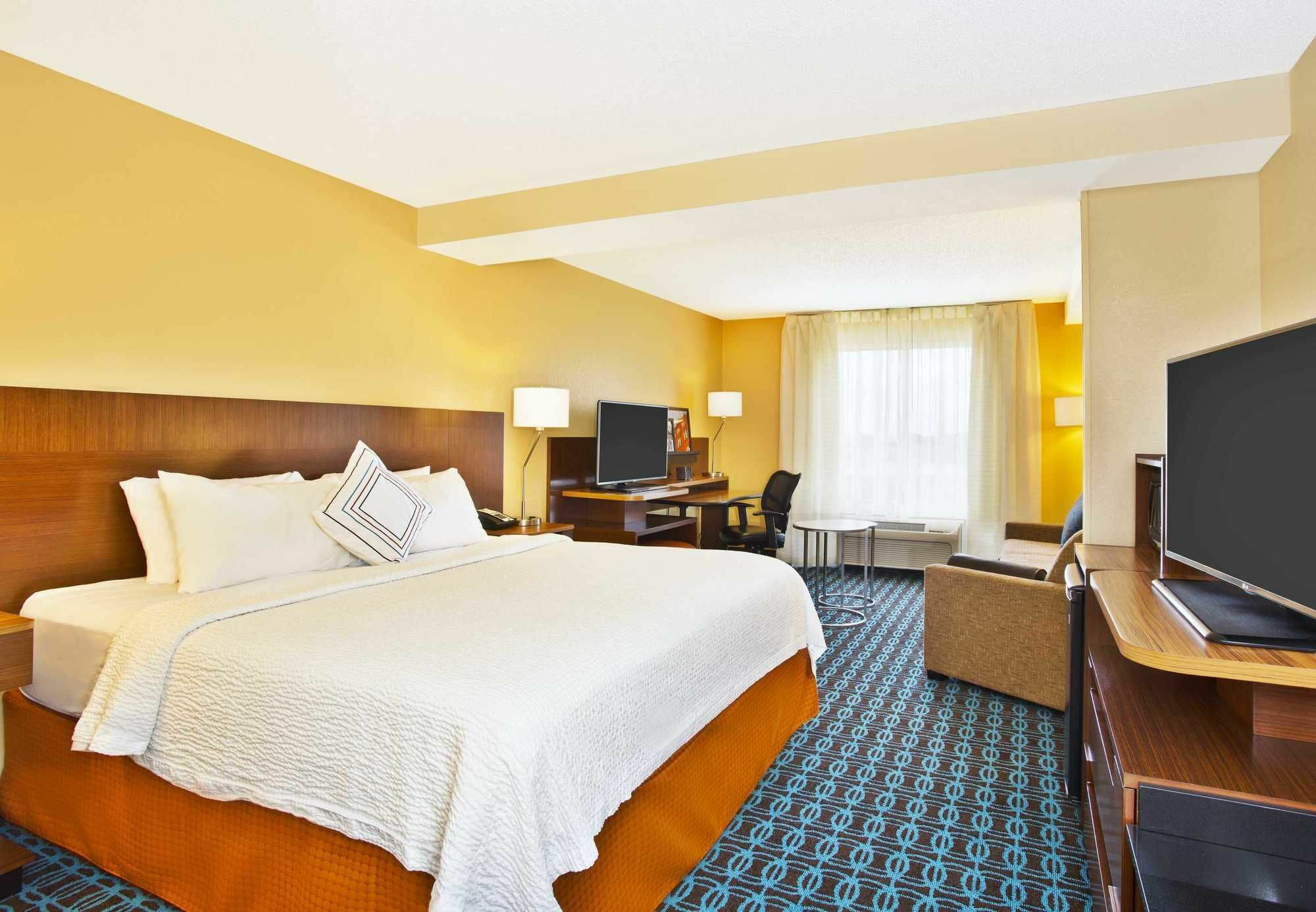 Fairfield & By Marriott West/middleton Hotel Madison